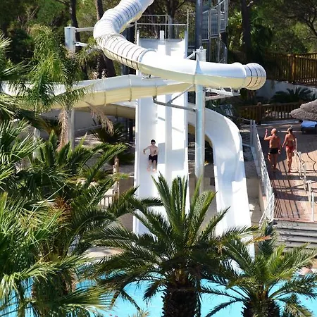 La Baume La Palmeraie مكان تخييم 5*