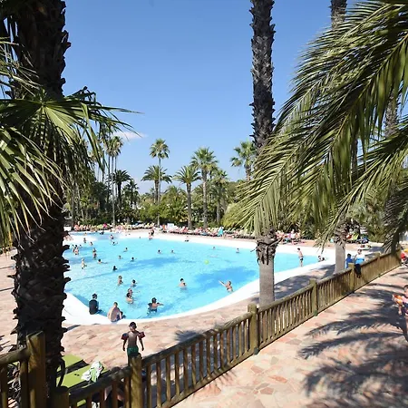 مكان تخييم La Baume La Palmeraie 5*